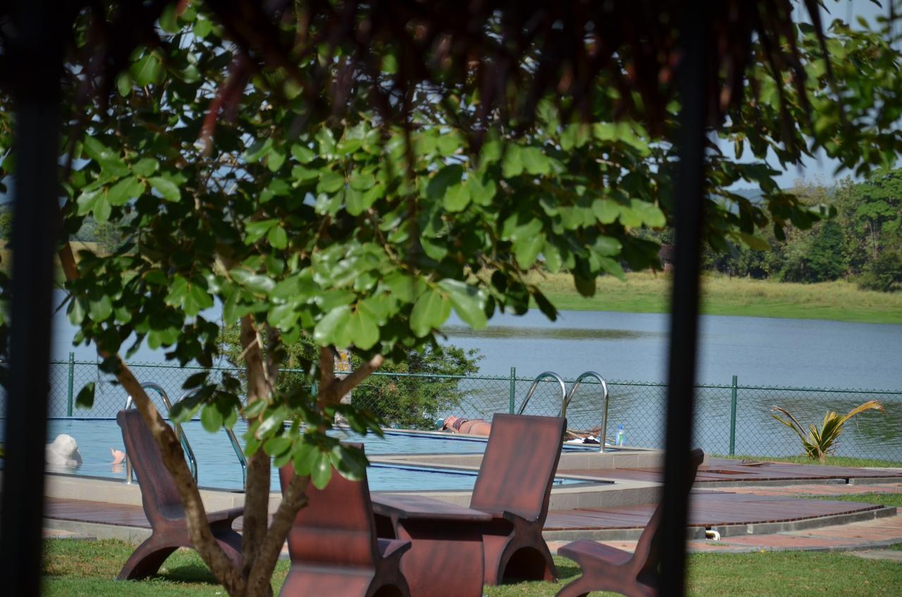 Pharo Lake Polonnâruvâ Extérieur photo